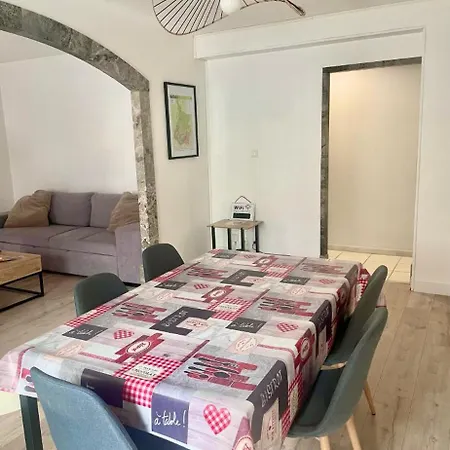 T4 Centre Apartmán